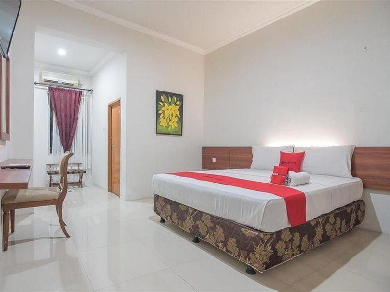 מלון Reddoorz Near Alun Alun סובאנג מראה חיצוני תמונה
