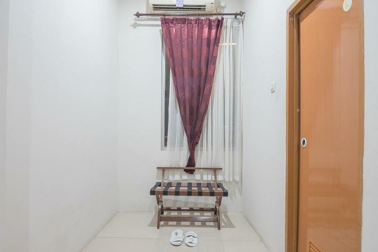 מלון Reddoorz Near Alun Alun סובאנג מראה חיצוני תמונה