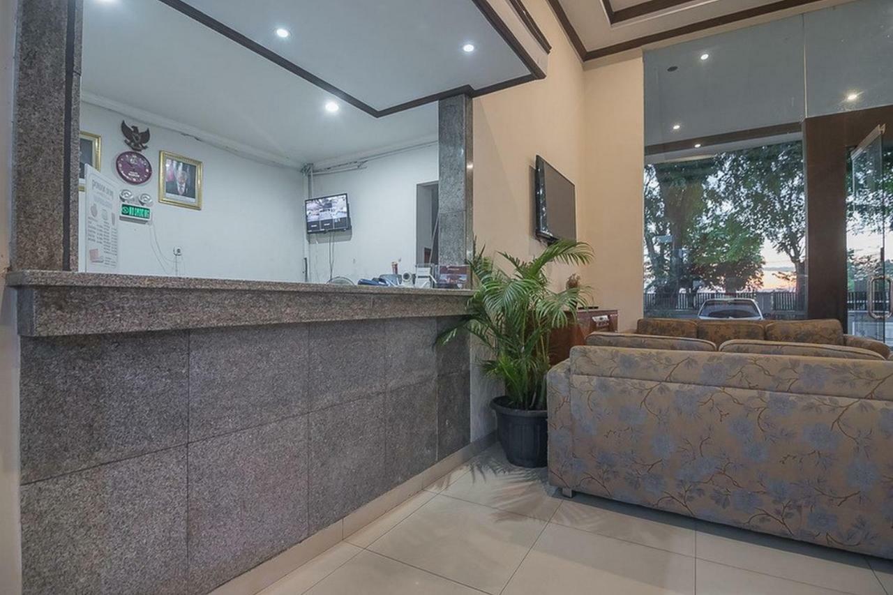 מלון Reddoorz Near Alun Alun סובאנג מראה חיצוני תמונה
