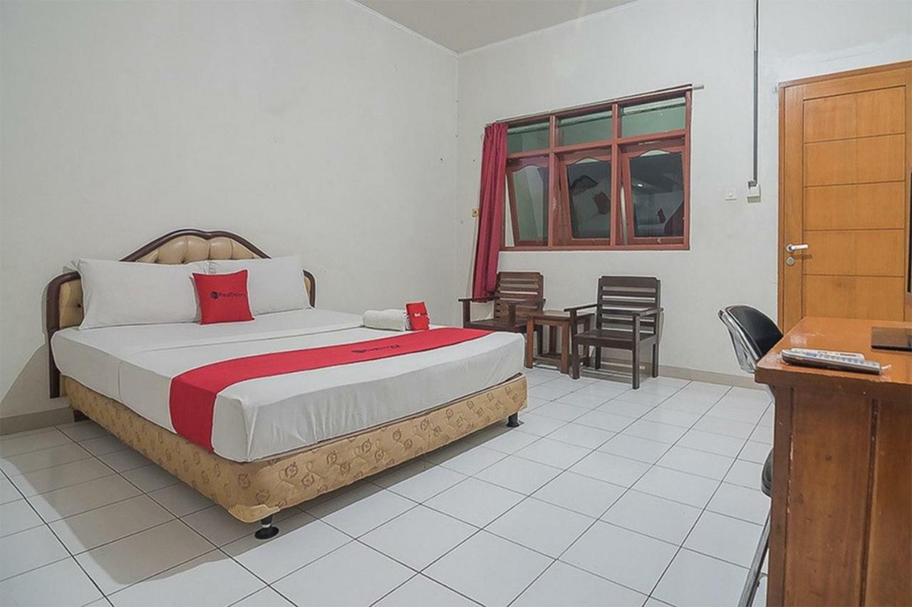 מלון Reddoorz Near Alun Alun סובאנג מראה חיצוני תמונה